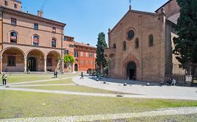 San Giovanni in Monte Apartment